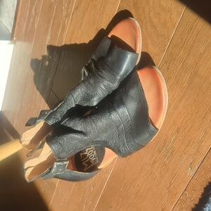 Miz Mooz Black and Tan Women's Sandals